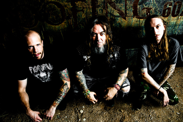 GO AHEAD AND DIE – firmano per Nuclear Blast Records!