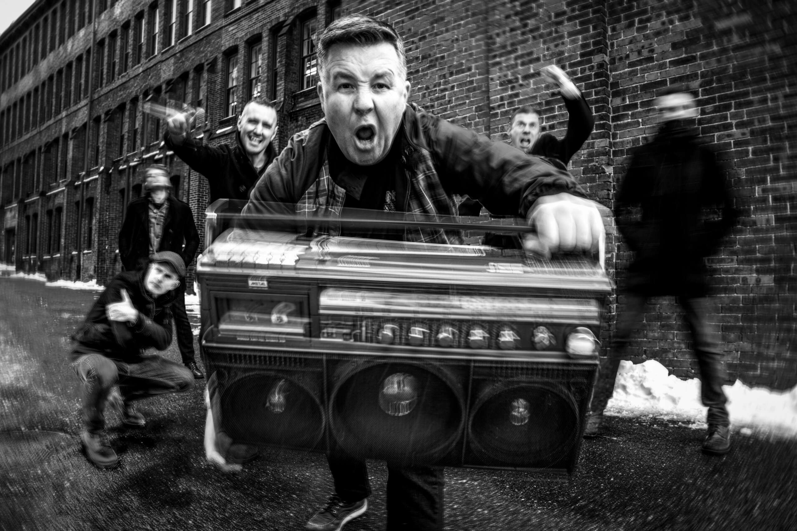 DROPKICK MURPHYS – il nuovo album “Turn Up That Dial” in uscita il 30 aprile