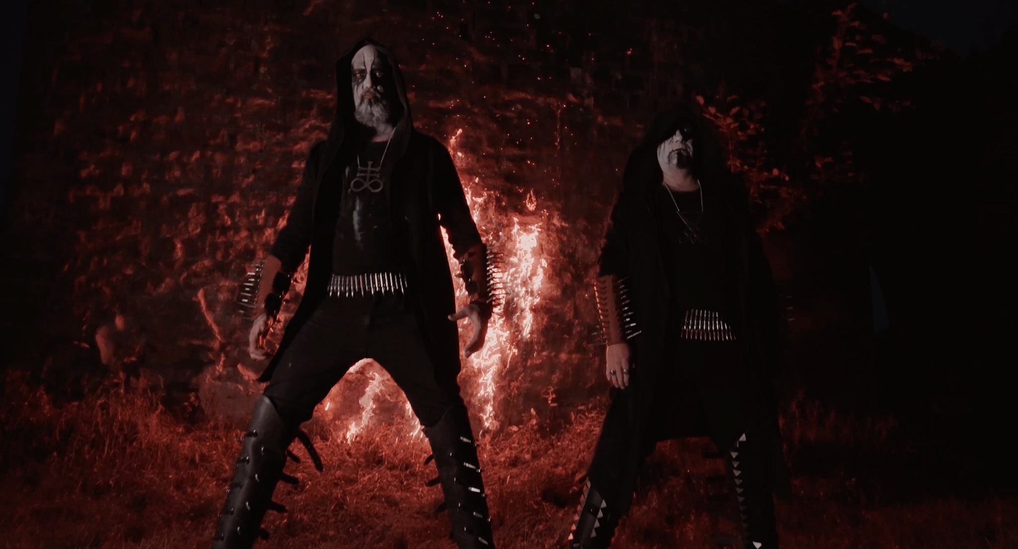 MYSTIC CIRCLE – svelano il video di “Darkness In Flames”, canzone tratta dal disco omonimo uscito oggi!