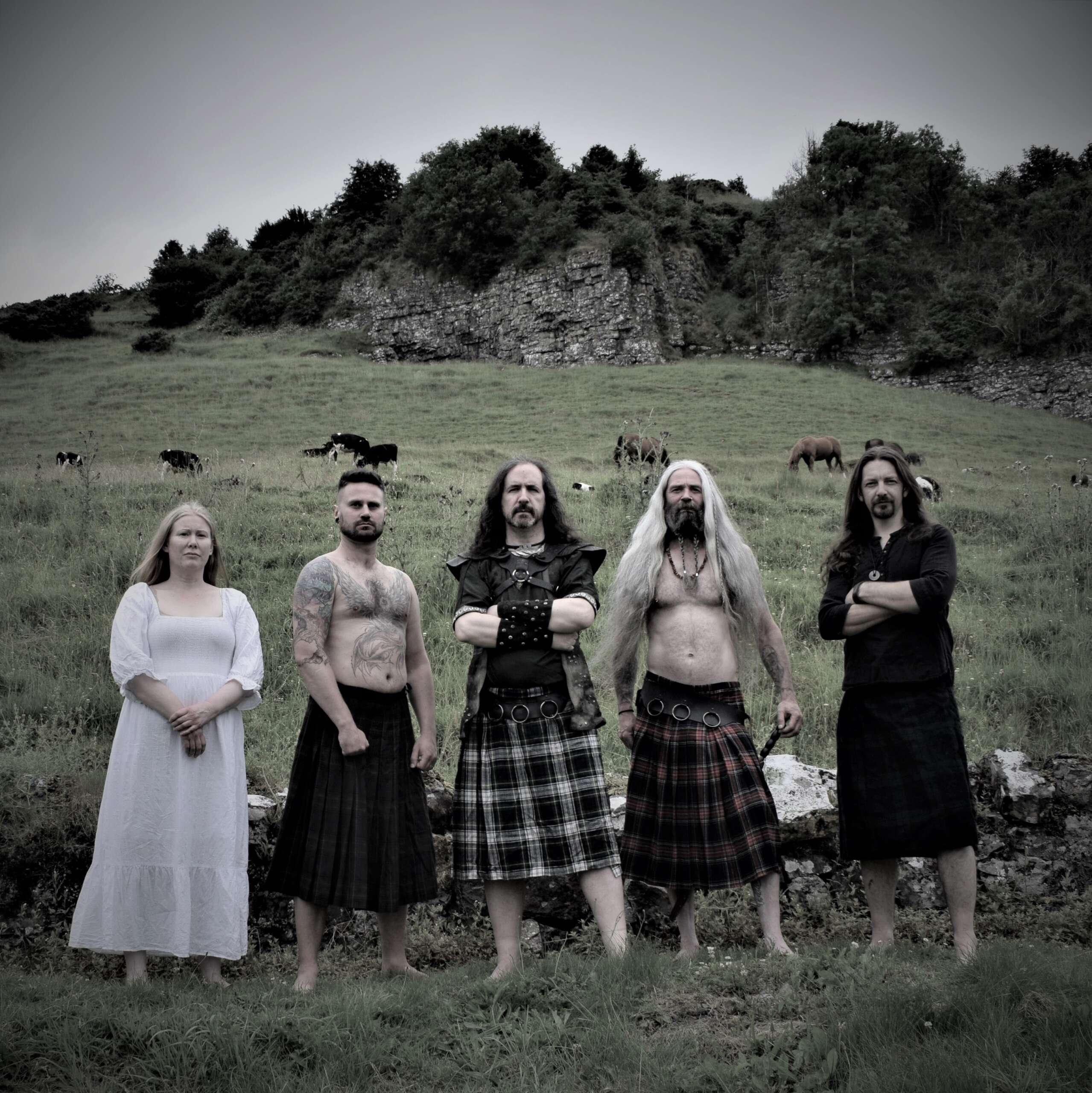CRUACHAN – I pionieri irlandesi del folk metal pubblicano il video del nuovo singolo ‘The Crow’ con l’attore di “Harry Potter” Jon Campling