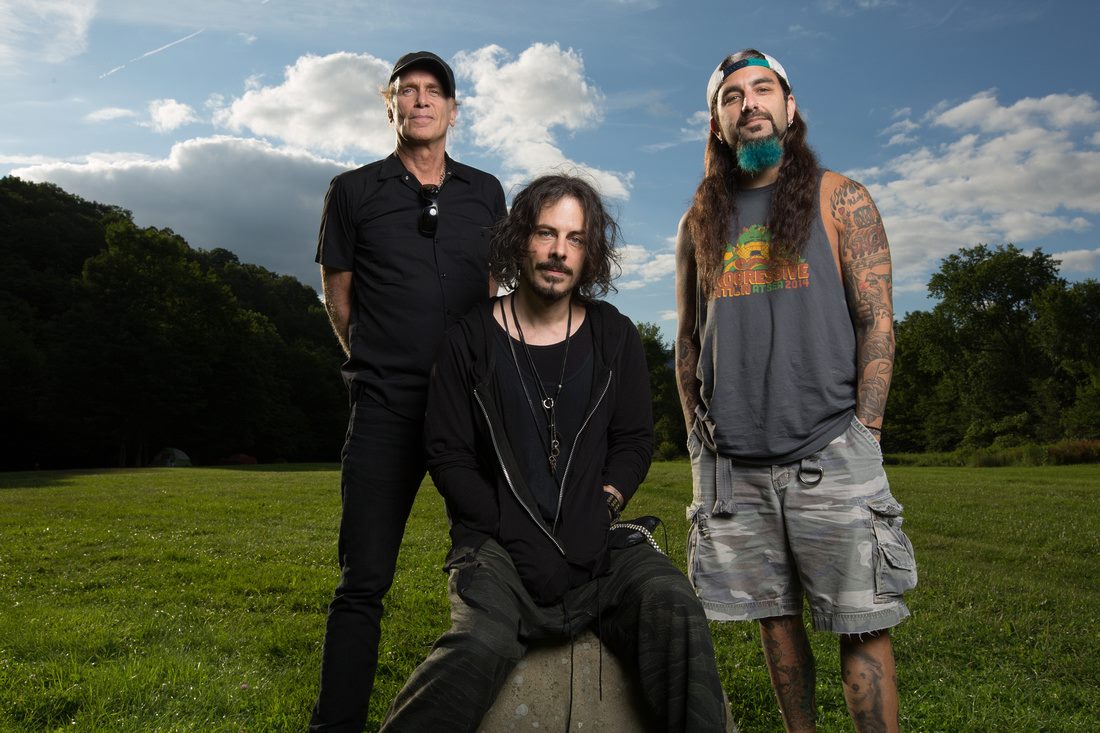 THE WINERY DOGS – Richie Kotzen, Billy Sheehan e Mike Portnoy a Milano il 22 giugno per presentare il nuovo album “III”