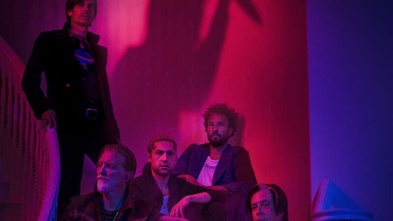 QUEENS OF THE STONE AGE – annunciano ‘In Times New Roman…’