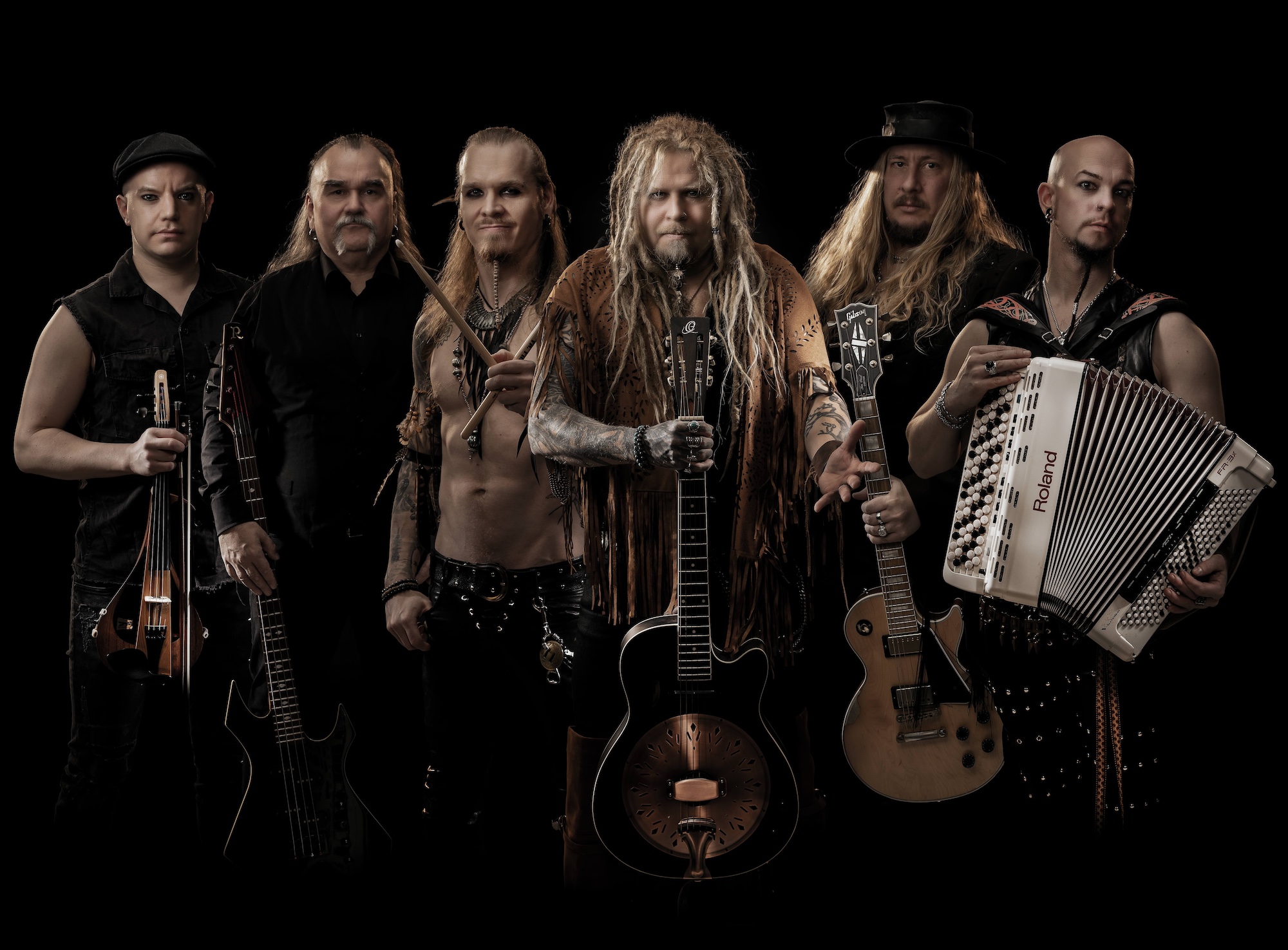 KORPIKLAANI – headliner della prima giornata Metal For Emergency 2024, sabato 3 agosto, con il nuovo album